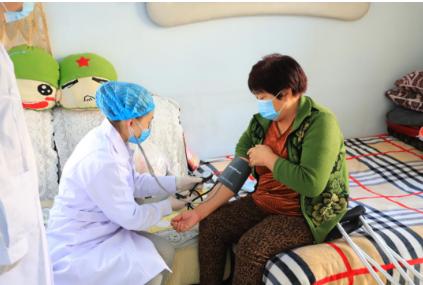 温暖冬日暖心行动,冬季暖心的行动