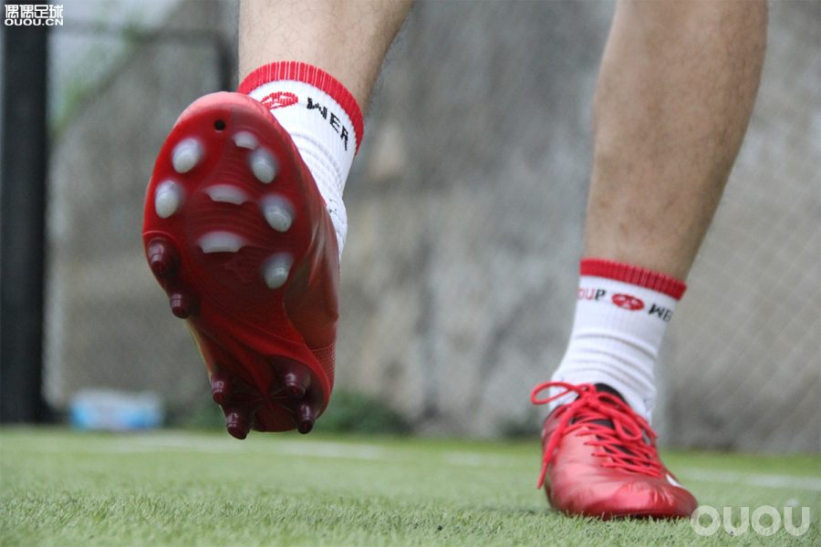 rebula足球鞋测评,日产足球鞋测评