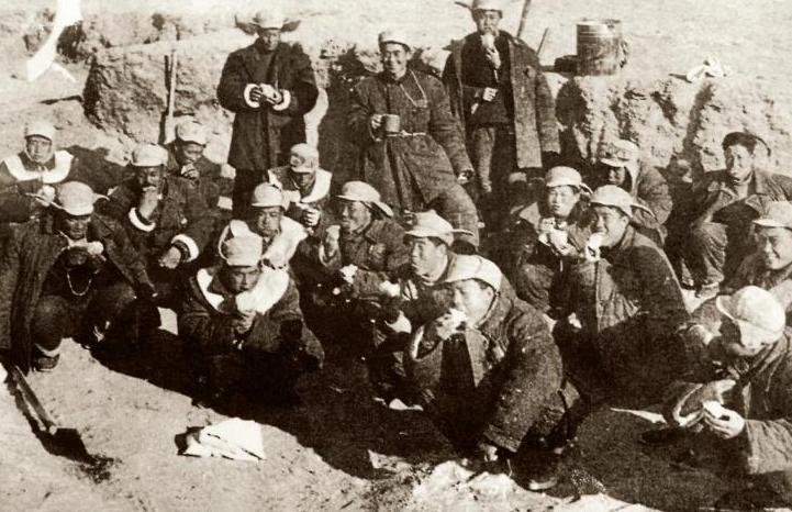 首颗原*弹子**基地的唯一私照:四位来自上海的姑娘,后来发展怎样?