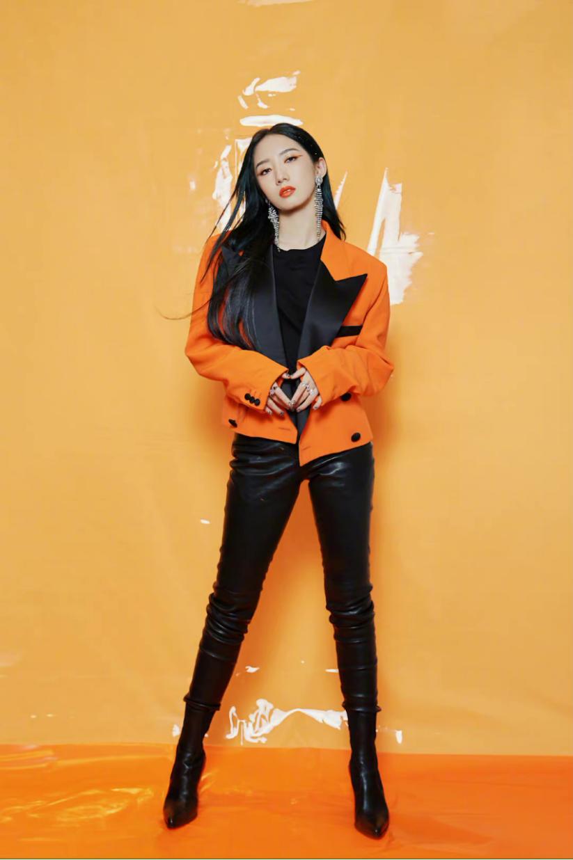 孟美岐的身材曲线,孟美岐的身材和腿