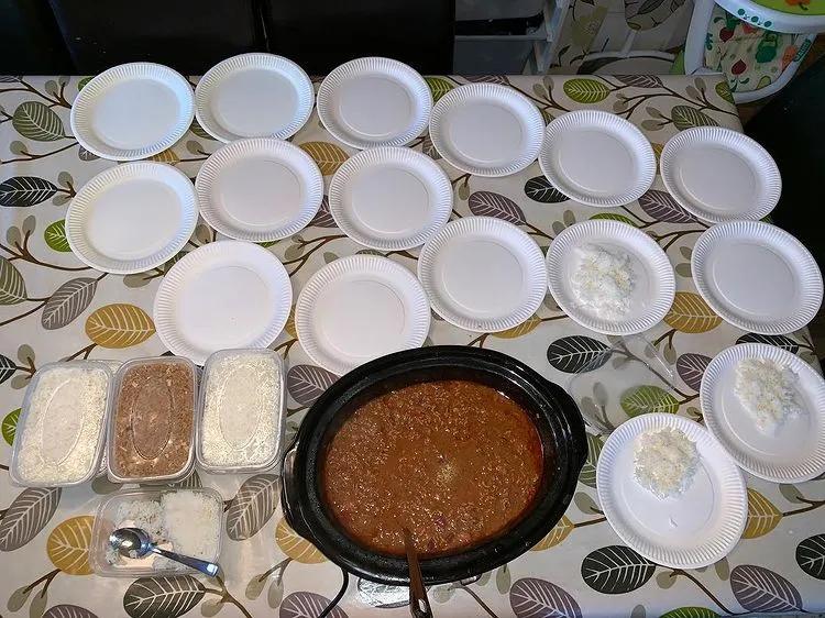 结婚30年生22娃，网友群嘲太窒息了，结果他们的生活却啪啪打脸