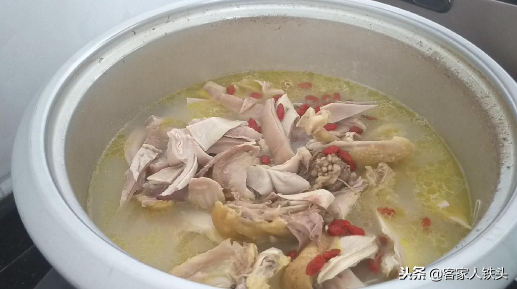 正宗猪肚鸡煲做法视频,客家猪肚鸡汤怎么做有营养