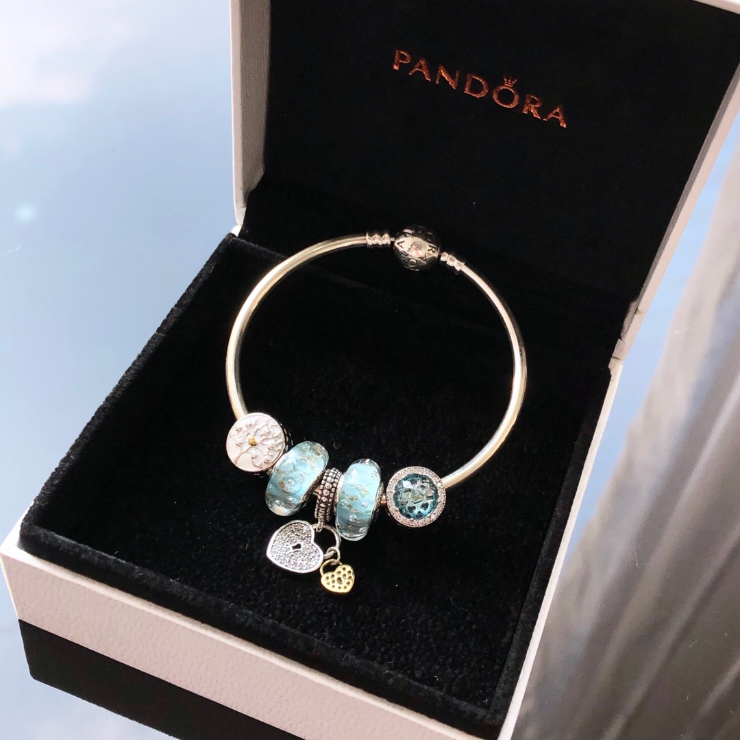 选择正确的配饰让你的气质提升起来