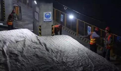 郑州铁路将有四个“主客站”；妈妈带3个孩子洗澡昏迷，2个娃死亡