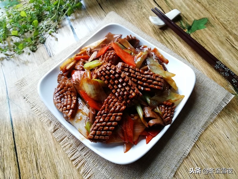 在家做猪腰，教你小窍门，不腥不骚又滑嫩，味道不输餐馆大厨