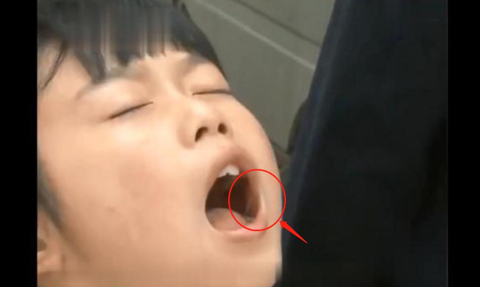 超能力女孩吐一口水就能变成鲨鱼,9岁小女孩超能力