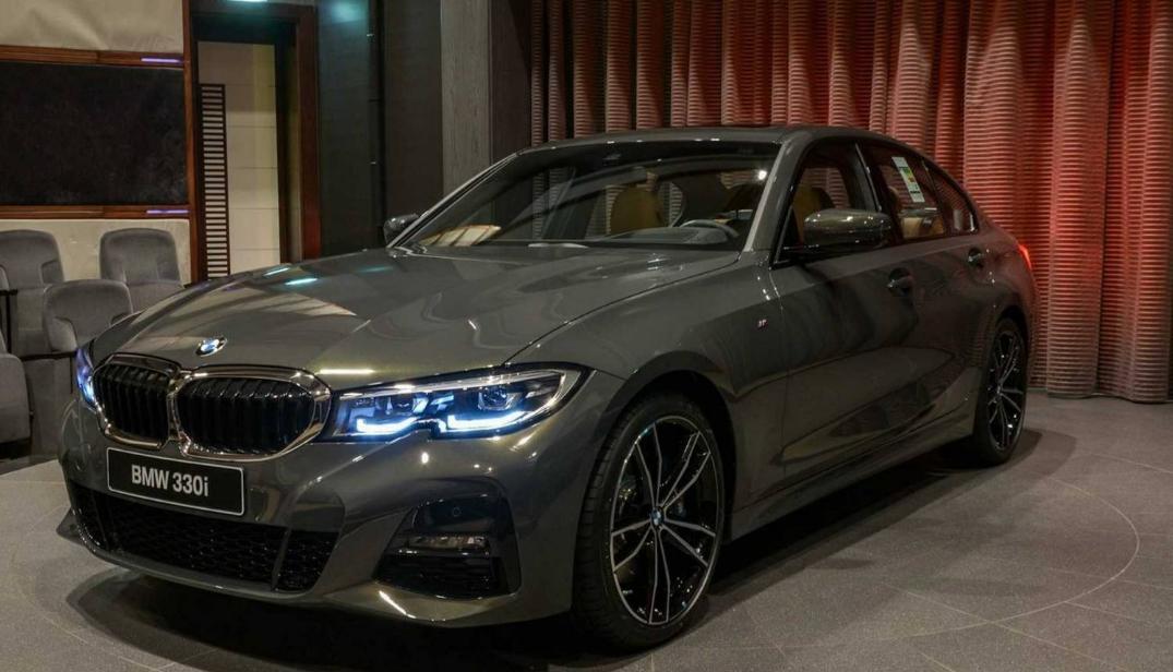 月入1万全款买宝马3系,月入5000可以买宝马3系吗