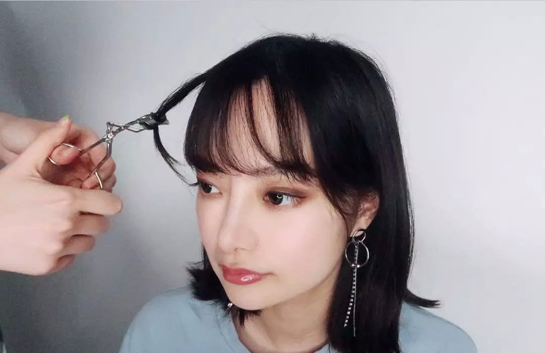 发型小技巧拯救你的刘海尴尬期,头发干枯炸毛的适合剪刘海