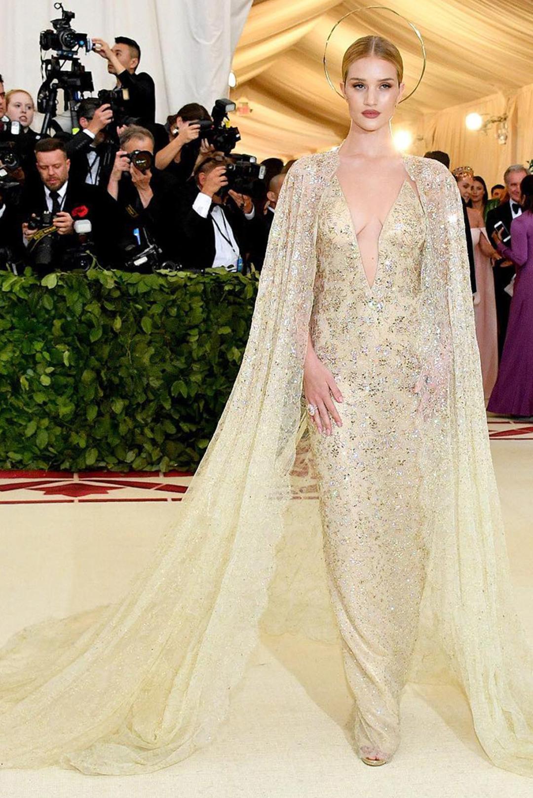 施华洛世奇为什么看起来那么廉价,施华洛世奇为什么那么廉价