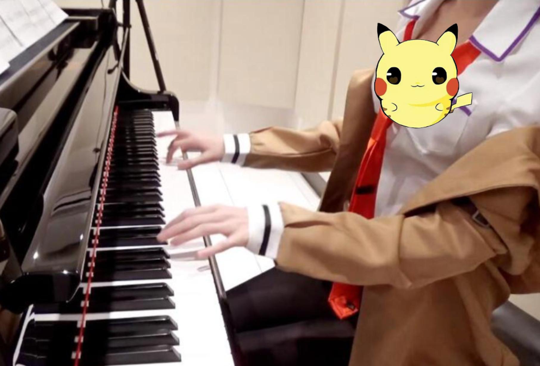 弹钢琴“丰胸”法成历史！B站音乐区70万粉UP视频一夜删光