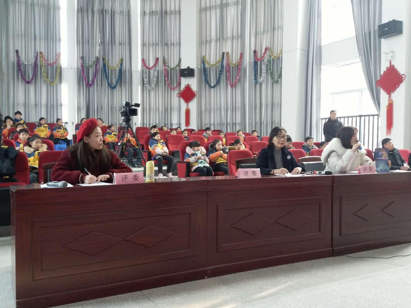 鄢陵县陈化店镇郑州国庆花都学校举行“星耀小主播”海选活动