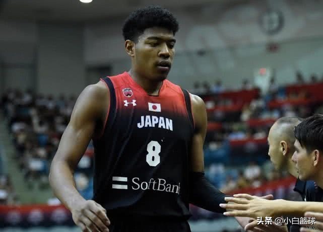 日本混血天才两战42+16无力回天！日本男篮崛起豪言已成笑话