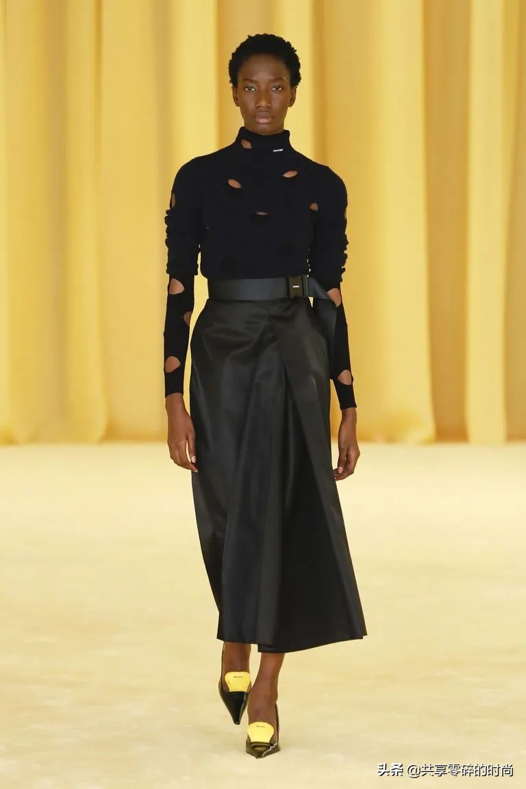 prada普拉达时装秀2018,普拉达prada2022春夏秀场蔡徐坤