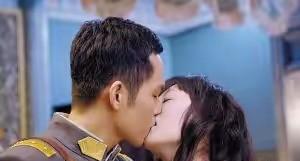 演员拍吻戏时都要准备些什么,女演员拍吻戏需要注意什么