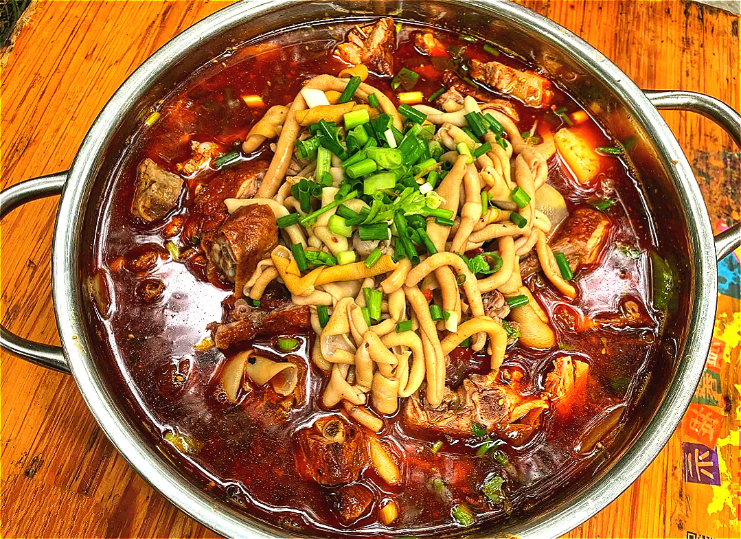 万象新城巴适冒烤鸭,正宗成都冒烤鸭