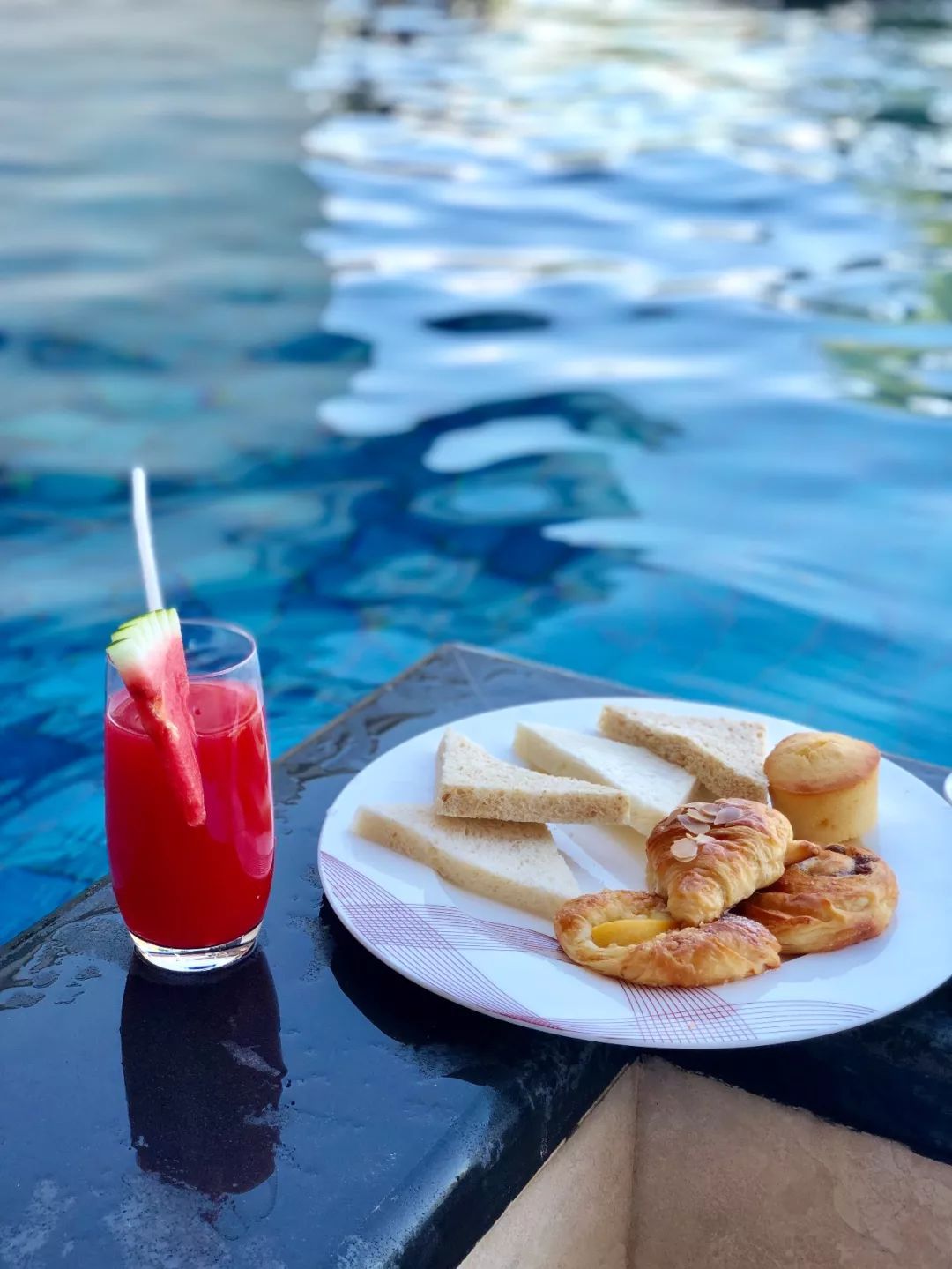 三亚高端酒店一线海景房推荐,三亚市区值得去住的别墅酒店