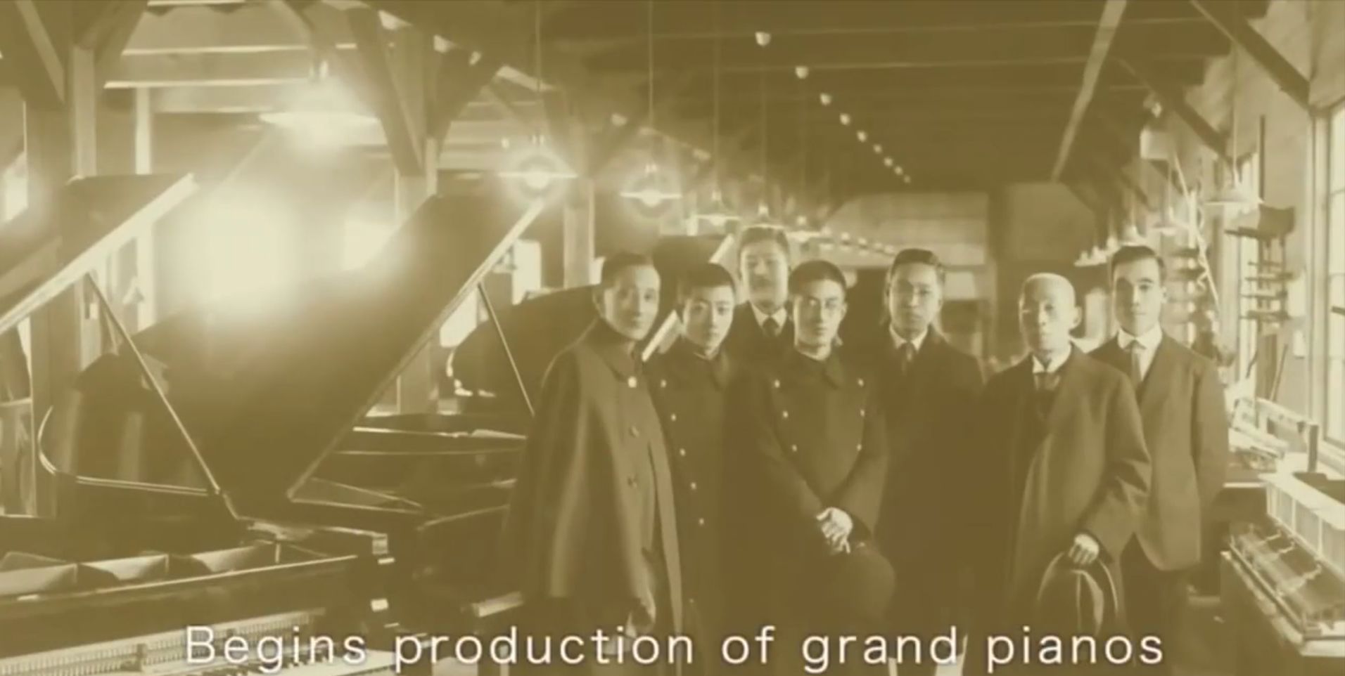 百年雅马哈传奇背后，挑扁担走260公里山路，给清朝贝勒爷送琴