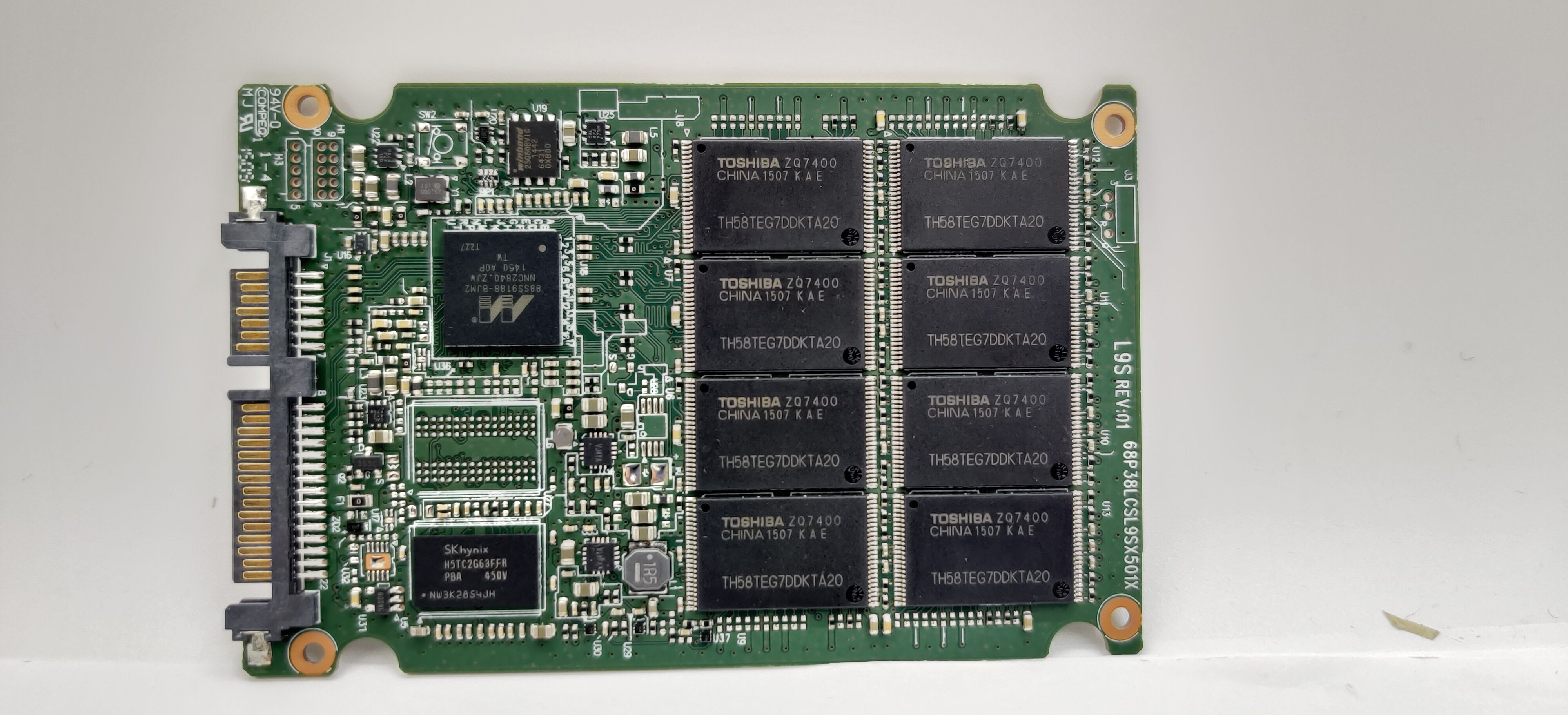 拆机固态硬盘m.2东芝,128g固态硬盘120块钱