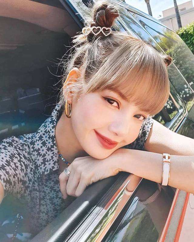 人间芭比lisa公开破格造型,人间芭比lisa笑翻全场