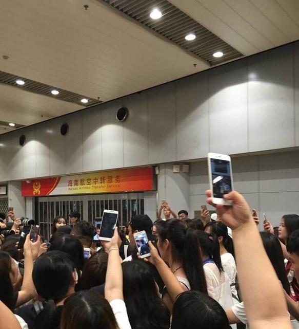 明星被代拍,代拍为什么能和明星接触