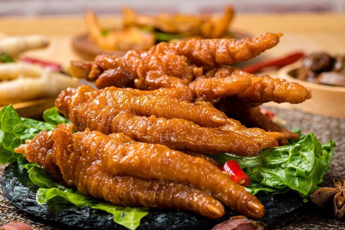 35一斤的鸡爪能有多少钱的利润,摆摊第一天卖鸡爪吸引人的新点子