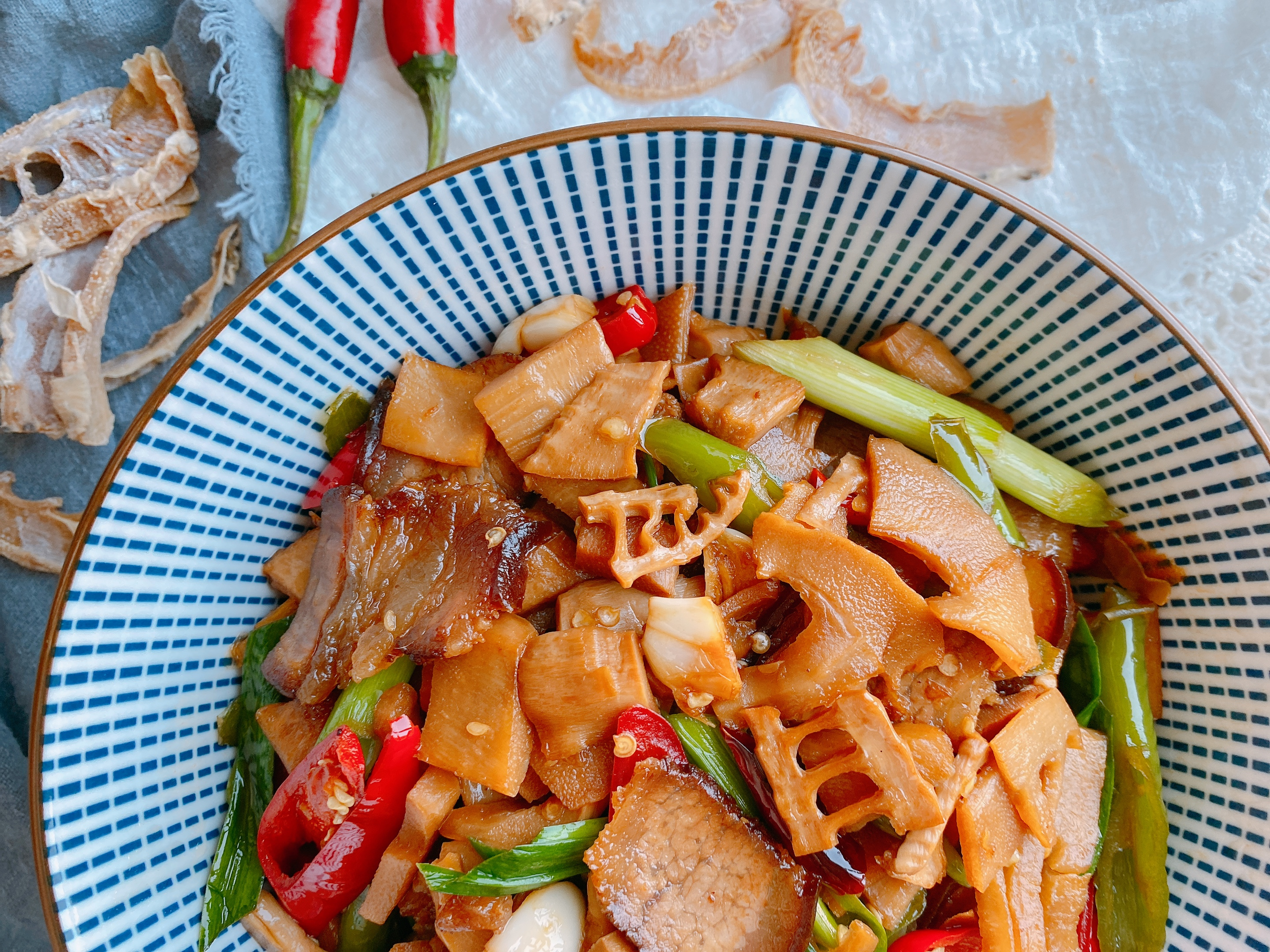 笋干怎样炒好吃又好看,笋干怎么炒又嫩又好吃