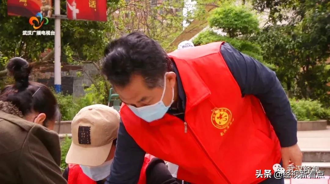 *党**员志愿服务队，用心守护社区家园！