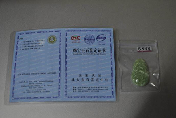 看不懂真假绿松石的千万别买,同样是无瑕疵的绿松石价格差距