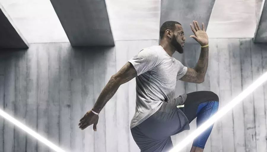 在跑步装备大卖的今天，著名压缩装备品牌SKINS竟然宣告破产