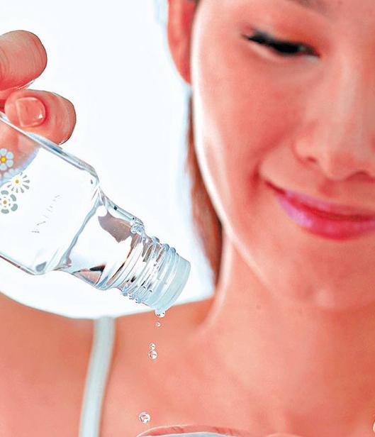 皮肤去角质层用什么方法,没有去角质产品怎么给皮肤去角质