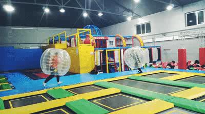 魔都大型解压游乐场,魔都摩天滑梯