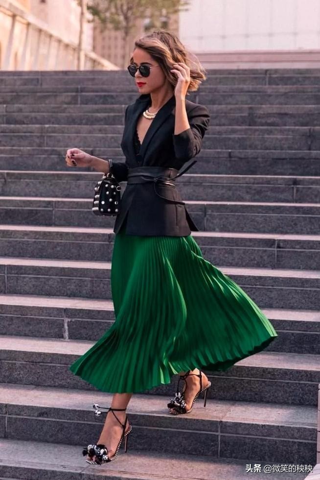 百褶裙气质又时髦,百褶裙时尚潮流款长款