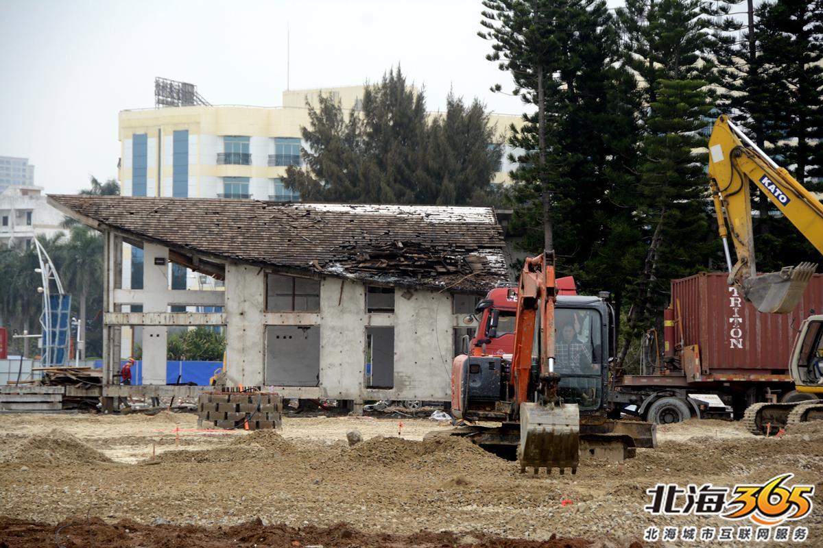 档次提升!北海新“潮”雕初见规模,台阶向海延伸呈现波浪形