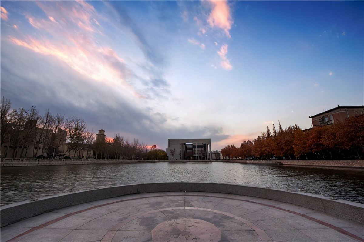 打破技术封锁领先美国一代,打破科技封锁培育大国英才