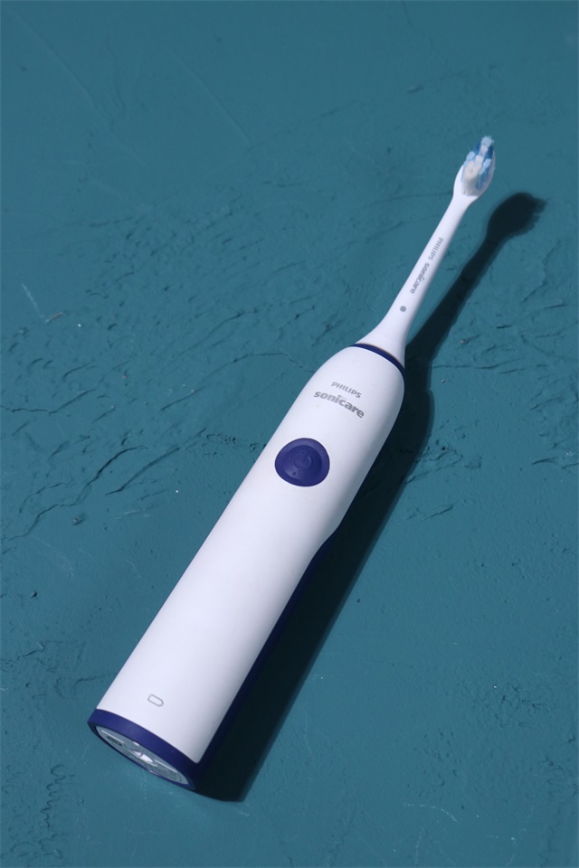 欧乐b电动牙刷和飞利浦哪个好,欧乐b和飞利浦哪个电动牙刷好