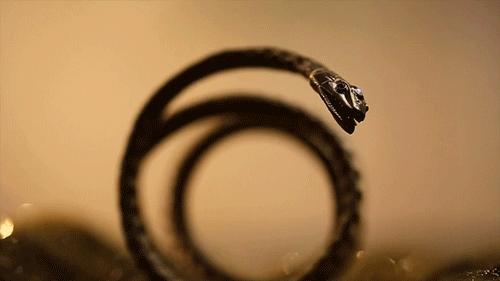 她让无知少女吃下*果禁**，从不忏悔