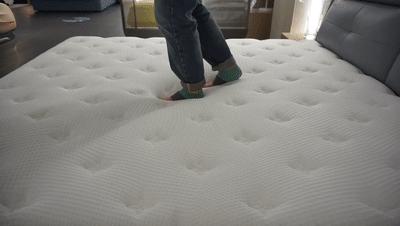 芝华仕5星的床垫靠谱吗,芝华仕5星床垫气味大