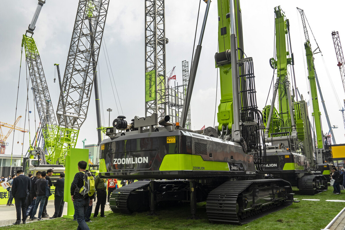 全球工程机械前十强,全球工程机械前十强中国上榜3家