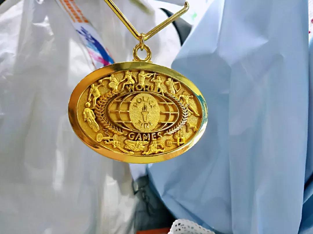 孟根其其格简介歌手,孟根其其格