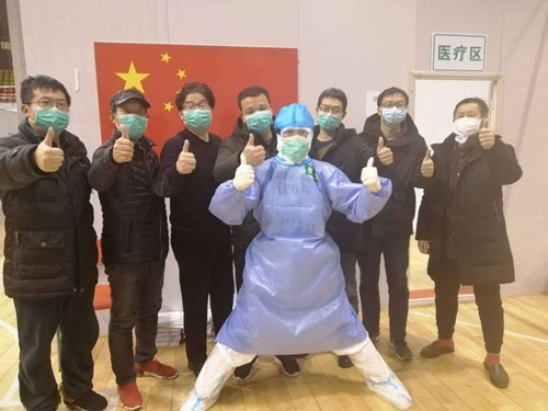 “待我隔离期满，请让我重返方舱快乐战斗”