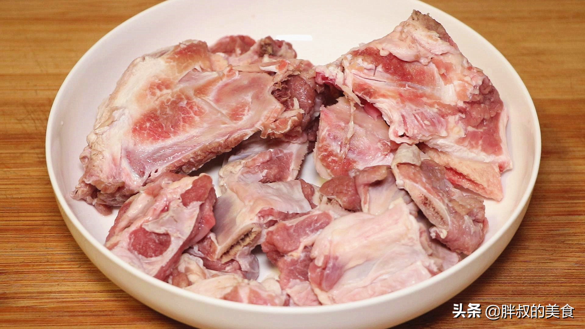 最好喝的牛骨汤做法,简单的牛骨汤家常做法