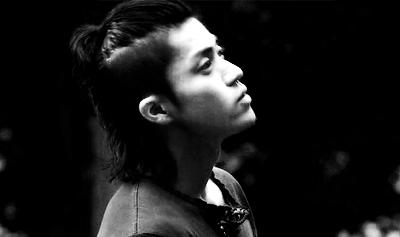 不管多有钱，最后也会顺走别人的打火机