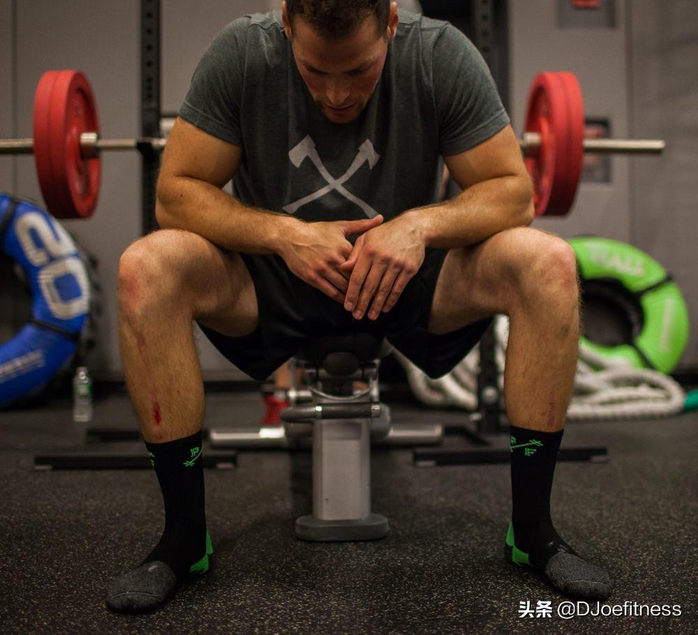 举重脚力怎么训练,为什么要穿袜子健身