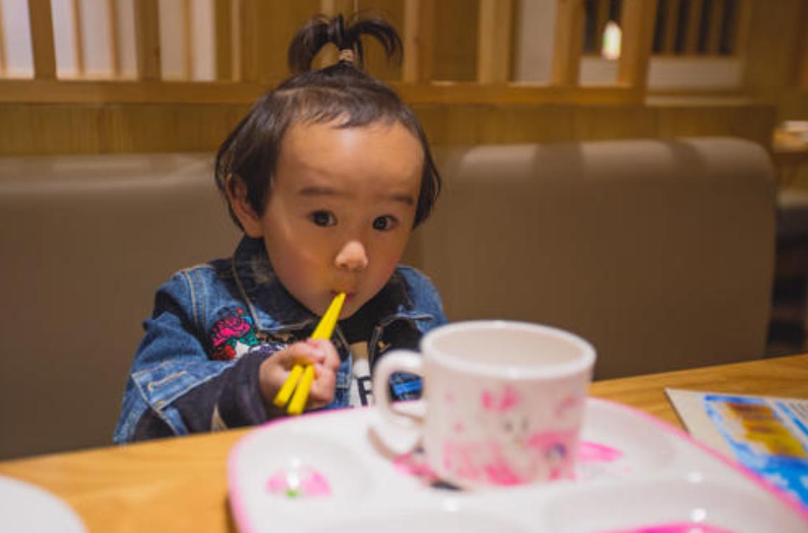 孩子生病不愿意接受治疗怎么办,一岁宝宝生病好了不爱吃饭怎么办