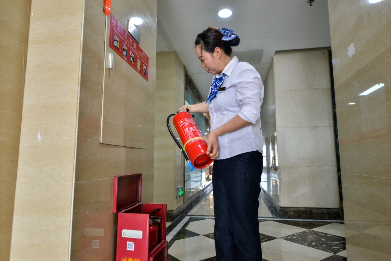 客服管家张雨:有问必答的百度姐