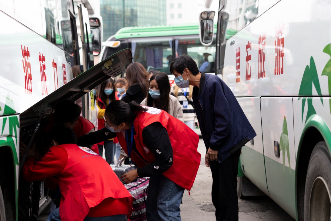 西城迎新，从“心”开始——西南科技大学城市学院迎新工作纪实