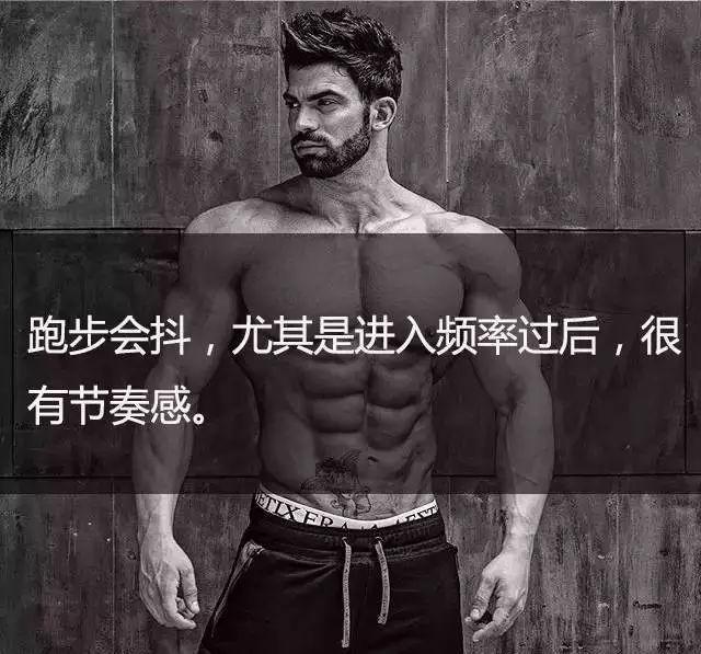 男人一个胸大一个胸小正常吗,男人胸大什么问题