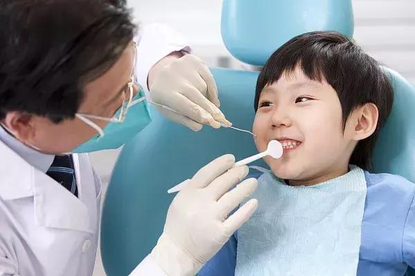 孩子牙齿长歪了怎么办？什么时候适合做矫正？