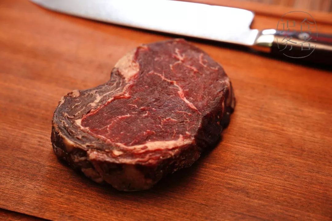 熟成牛排是智商税吗,熟成牛排算僵尸肉么