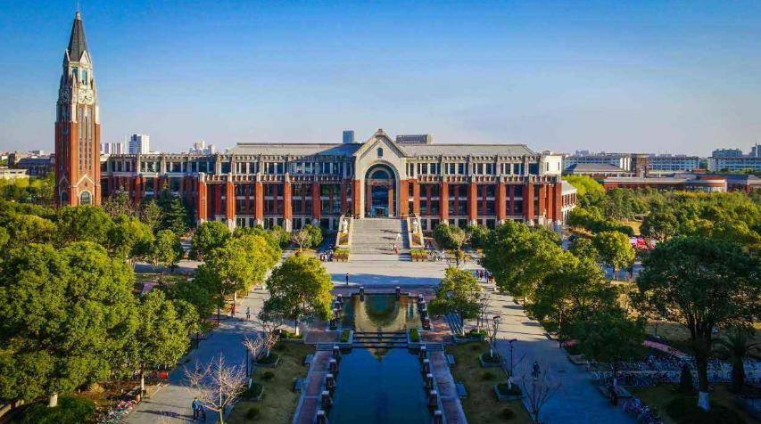 双非高校毕业生薪资排名,211大学本科毕业工资最新排名